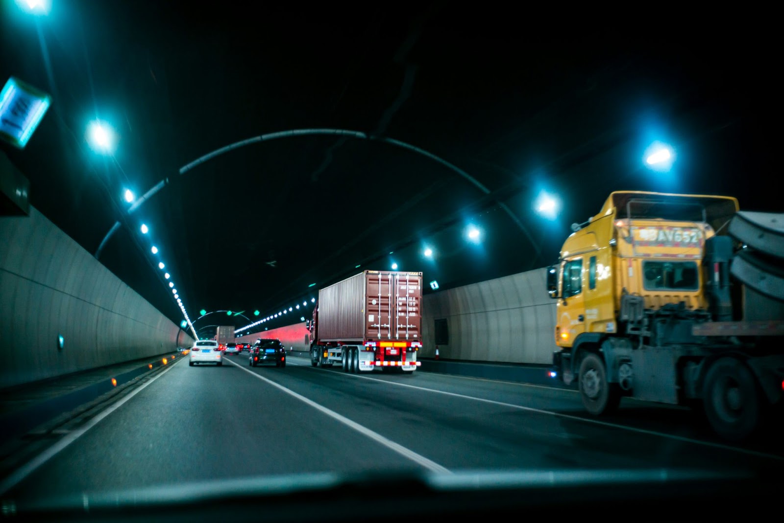 Leveraging Technology for Truck Driver Hiring